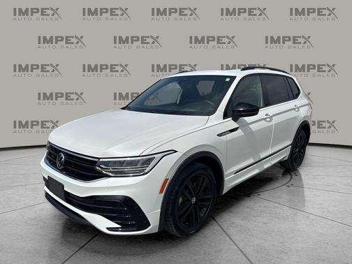 Oryx White Pearl 2022 Volkswagen Tiguan 2.0T SE R-Line Black
