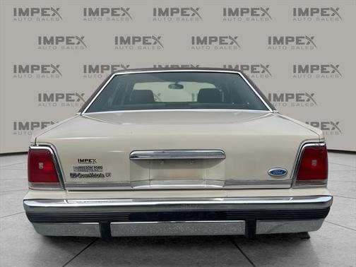 1988 Ford Crown Victoria LX