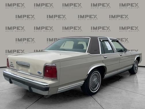 1988 Ford Crown Victoria LX