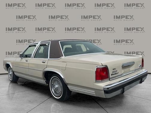 1988 Ford Crown Victoria LX