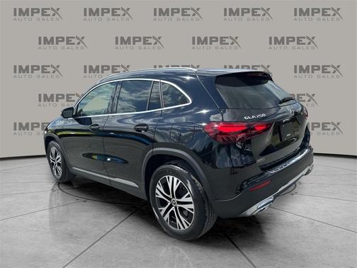 2025 Mercedes-Benz GLA 250 4MATIC