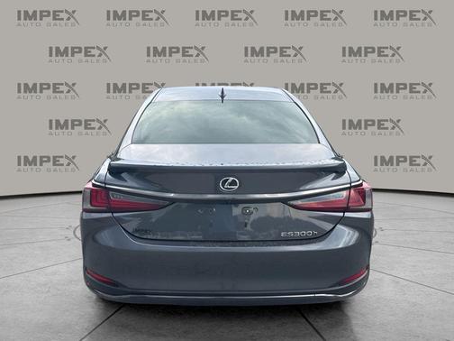 Cloudburst Gray 2024 Lexus ES 300h F SPORT Handling