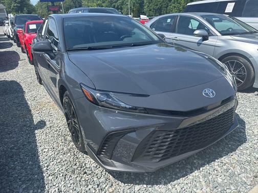 Underground 2025 Toyota Camry SE