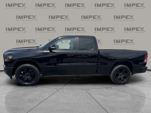 Diamond Black Crystal Pearlcoat 2022 RAM 1500 Big Horn/Lone Star