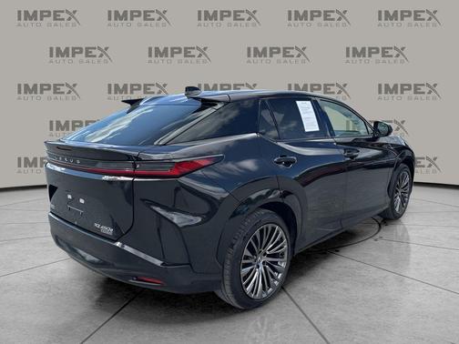 2023 Lexus RZ 450e Luxury
