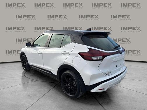 2024 Nissan Kicks SR