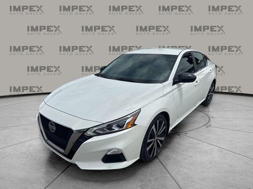 Pearl White Tricoat 2021 Nissan Altima SR FWD