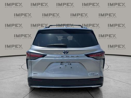 2021 Toyota Sienna Platinum