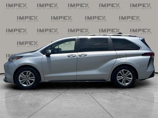 2021 Toyota Sienna Platinum 7 Passenger