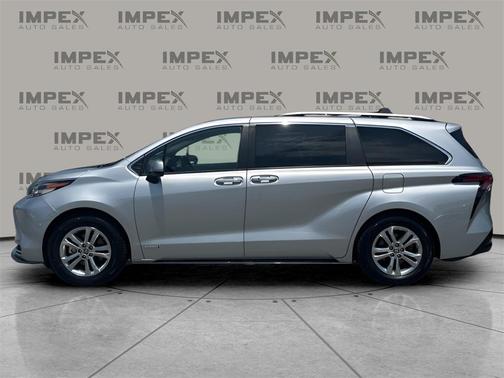 2021 Toyota Sienna Platinum 7 Passenger