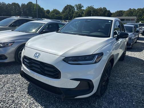 Platinum White 2023 Honda HR-V AWD Sport