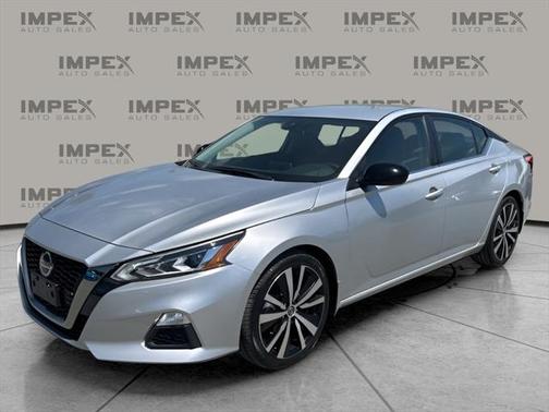 2021 Nissan Altima SR FWD