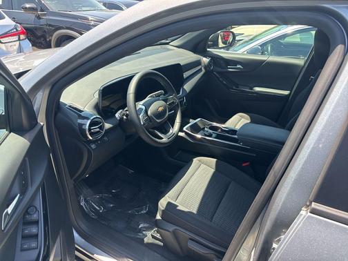 Sterling Gray Metallic 2026 Chevrolet Equinox 1LT