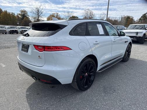 2018 Jaguar F-PACE S