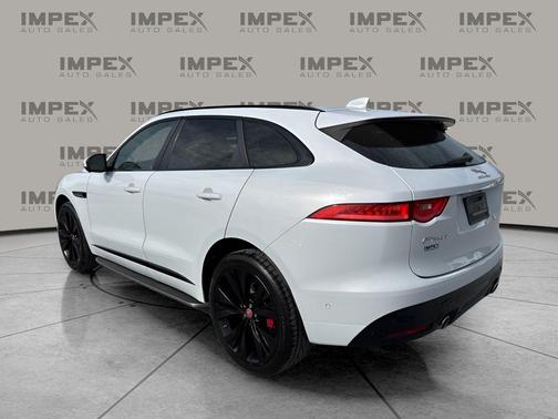 2018 Jaguar F-PACE S