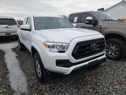 2022 Toyota Tacoma SR