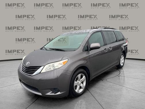 2012 Toyota Sienna LE