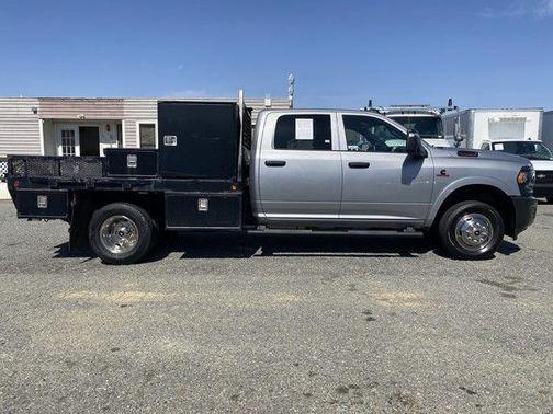 Billet Silver Metallic Clearcoat 2023 RAM 3500 Tradesman/SLT/Laramie/Limited