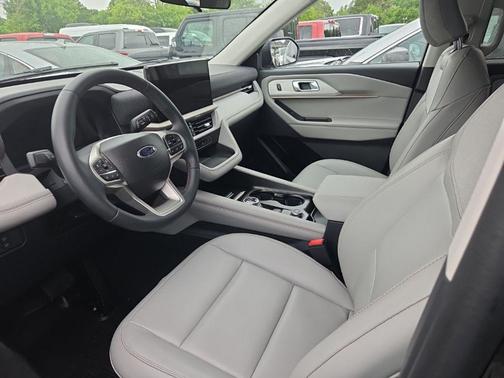 AGATE BLACK METALLIC 2025 Ford Explorer Active