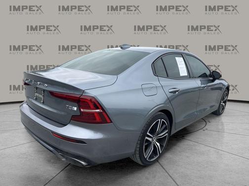 2020 Volvo S60 T5 R-Design