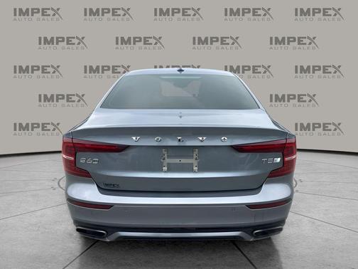 2020 Volvo S60 T5 R-Design