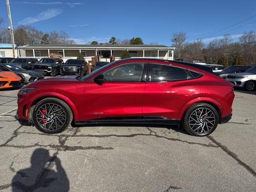 2022 Ford Mustang Mach-E GT