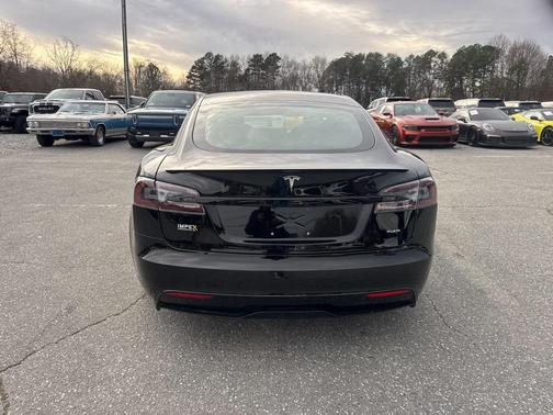 2021 Tesla Model S Plaid