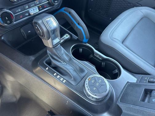 CACTUS GRAY 2022 Ford Bronco Black Diamond