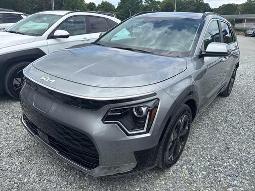 Steel Gray 2025 Kia Niro EV Wind