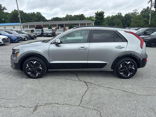Steel Gray 2025 Kia Niro EV Wind