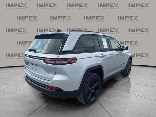 2024 Jeep Grand Cherokee Altitude