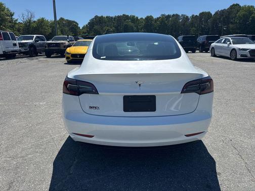 Pearl White Multi-Coat 2023 Tesla Model 3 Standard Range