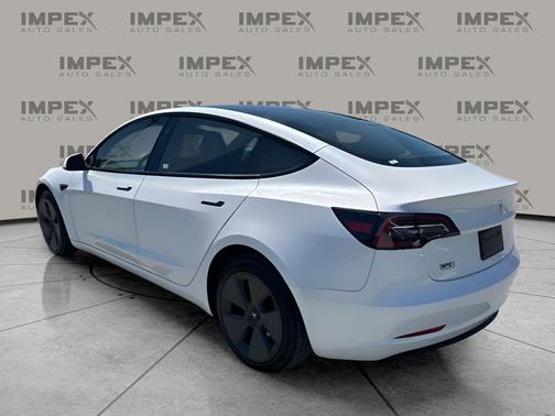 Pearl White Multi-Coat 2023 Tesla Model 3 Standard Range