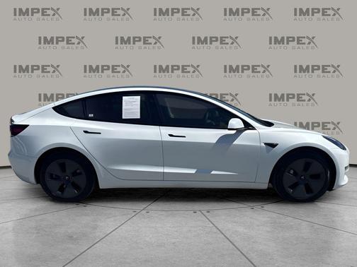 Pearl White Multi-Coat 2023 Tesla Model 3 Standard Range