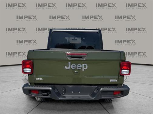 2023 Jeep Gladiator Overland