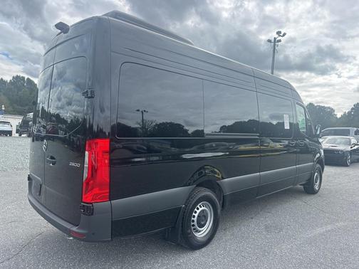 2025 Mercedes-Benz Sprinter 2500 High Roof