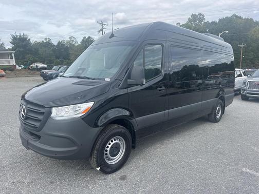2025 Mercedes-Benz Sprinter 2500 High Roof