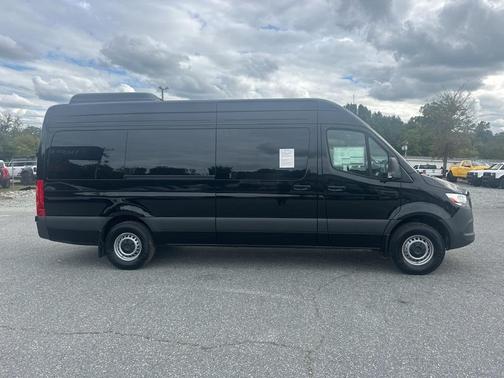 2025 Mercedes-Benz Sprinter 2500 High Roof