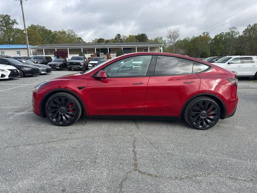 Red Multi-Coat 2022 Tesla Model Y Performance Dual Motor All-Wheel Drive