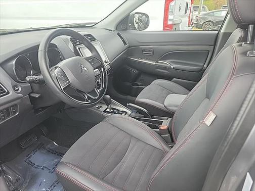 2023 Mitsubishi Outlander Sport SE