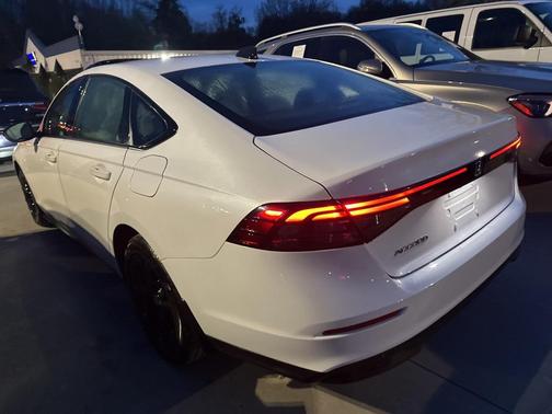 2025 Honda Accord Sport SE 1.5T