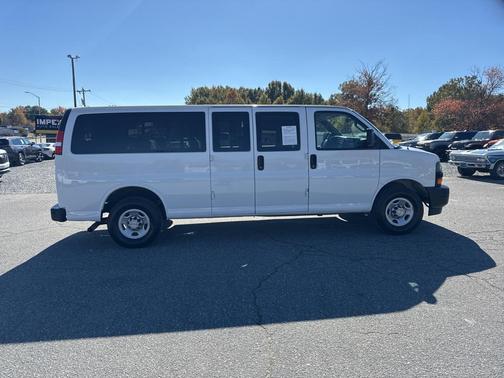 2024 Chevrolet Express 3500 RWD 3500 Extended Wheelbase LS