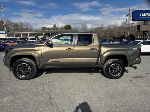 2025 Toyota Tacoma Hybrid TRD Sport