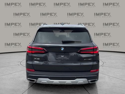 Dark Graphite Metallic 2022 BMW X5 xDrive40i