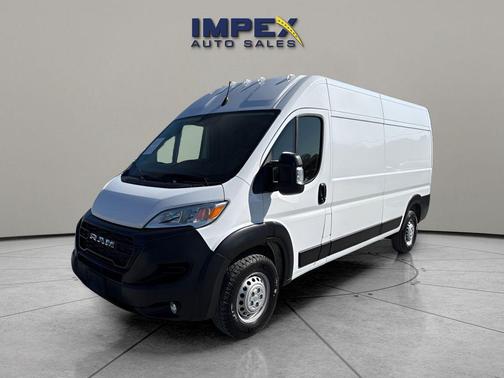 Bright White Clearcoat 2025 RAM ProMaster 2500 Tradesman