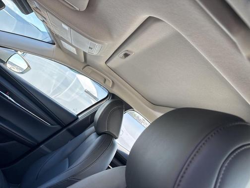 2025 Mazda Mazda3 FWD w/Preferred Package