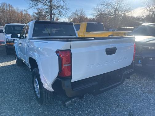 2025 Toyota Tacoma SR