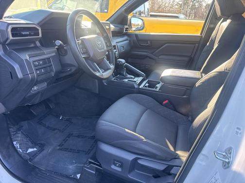 2025 Toyota Tacoma SR