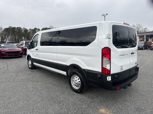 2022 Ford Transit-350 XLT
