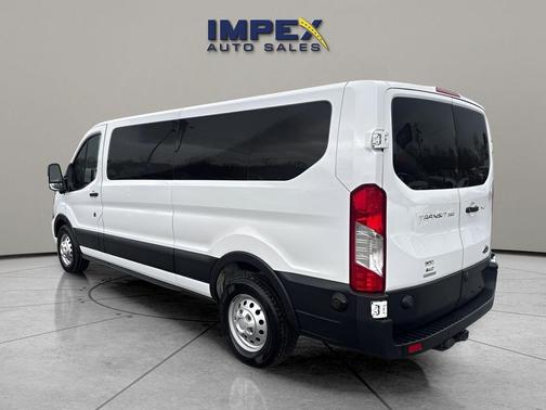 2022 Ford Transit-350 XLT